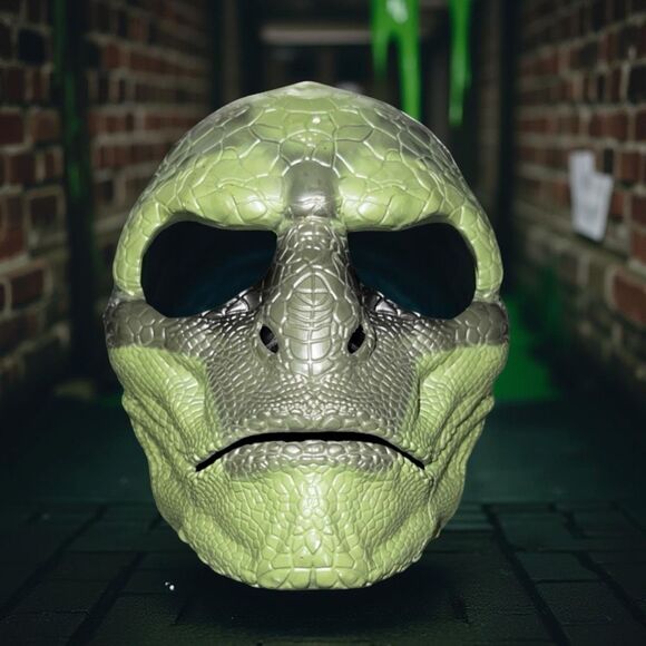 2012 Hasbro Marvel Spider-Man Lizard Man Mask - Picture 1 of 3